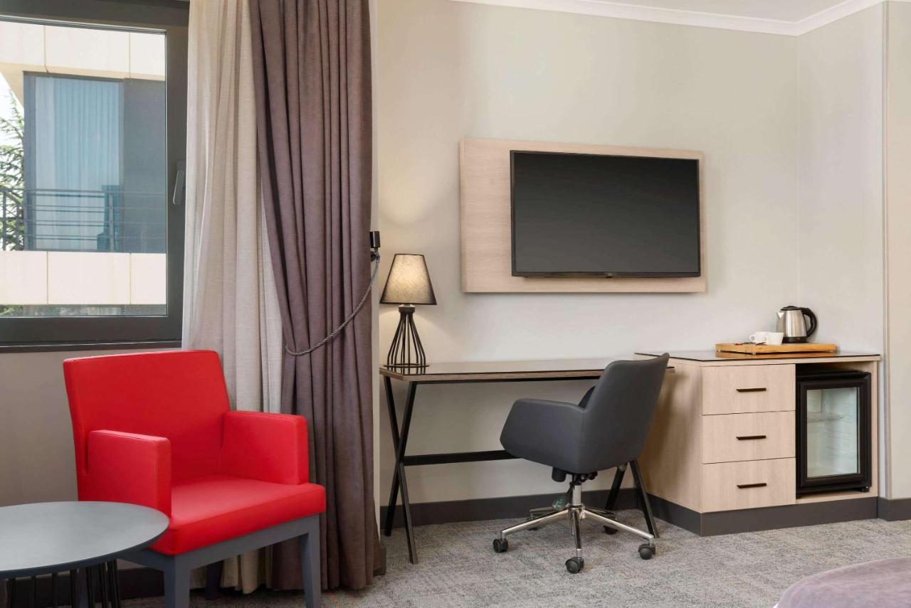 Days Hotel By Wyndham Ankara Cankaya 外观 照片