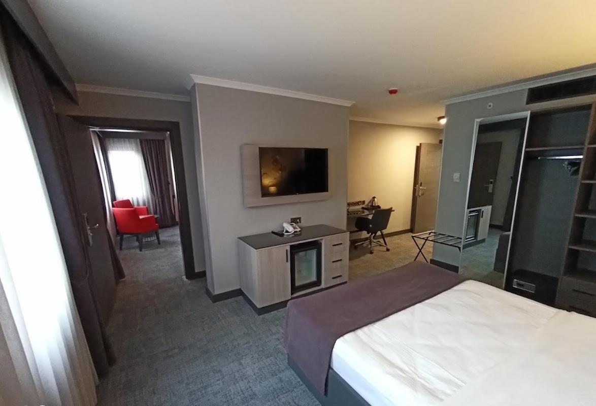 Days Hotel By Wyndham Ankara Cankaya 外观 照片