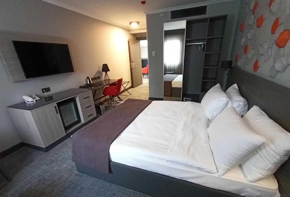 Days Hotel By Wyndham Ankara Cankaya 外观 照片