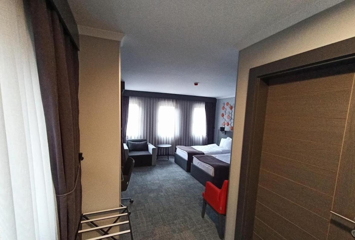Days Hotel By Wyndham Ankara Cankaya 外观 照片